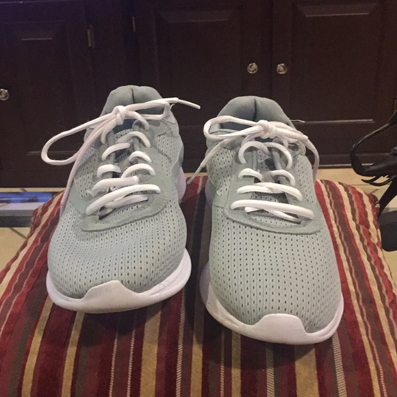 Shoes - Memory Foam Size 9.5W Sneakers good condition